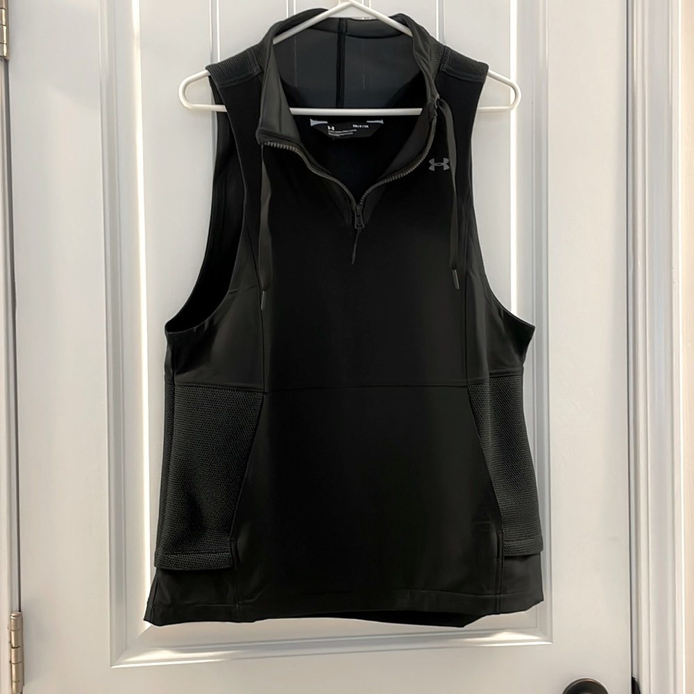 Under Armor womens size small quarter zip vest with pocket